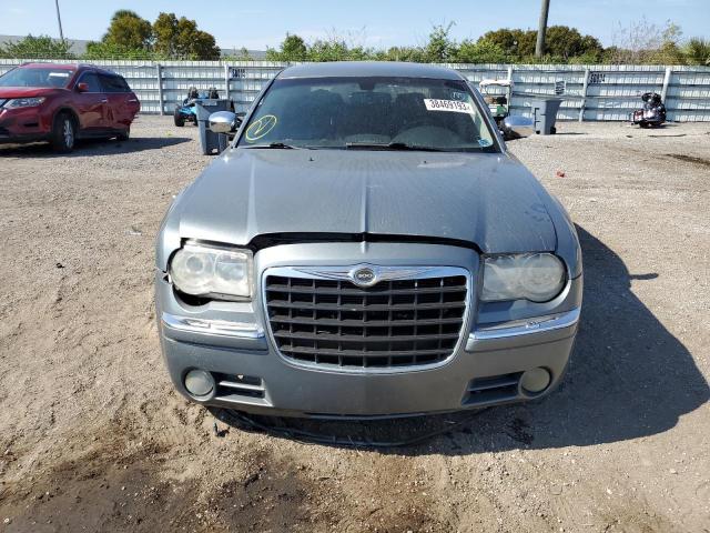 Photo 5 from auction – 2006 CHRYSLER 300C SRT-8 with VIN 2C3LA73W06H534823