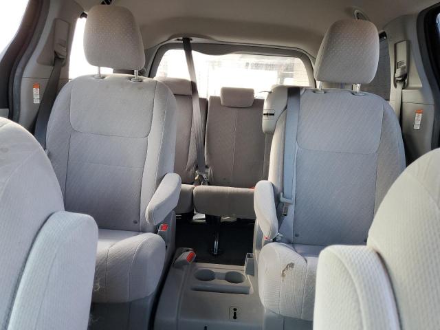 Photo 10 from auction – 2017 TOYOTA SIENNA LE with VIN 5TDKZ3DC1HS834937