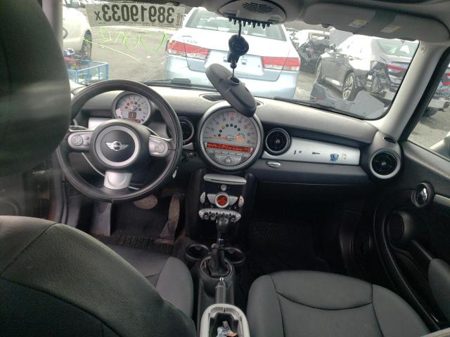 Photo 8 from auction – 2010 MINI COOPER CLU with VIN WMWML3C50ATX36581