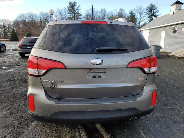 Photo 6 from auction – 2015 KIA SORENTO LX with VIN 5XYKTDA63FG557529