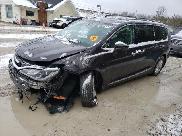 CHRYSLER PACIFICA T 2017 with VIN 2C4RC1BG2HR762472 - Photo from auction