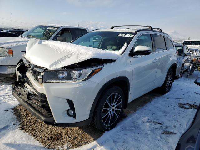 TOYOTA HIGHLANDER 2017 مع رقم تعريف المركبة 5TDJZRFH3HS379015 - صورة من المزاد