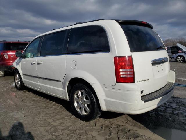Photo 2 from auction – 2010 CHRYSLER TOWN & COU with VIN 2A4RR5D17AR103303