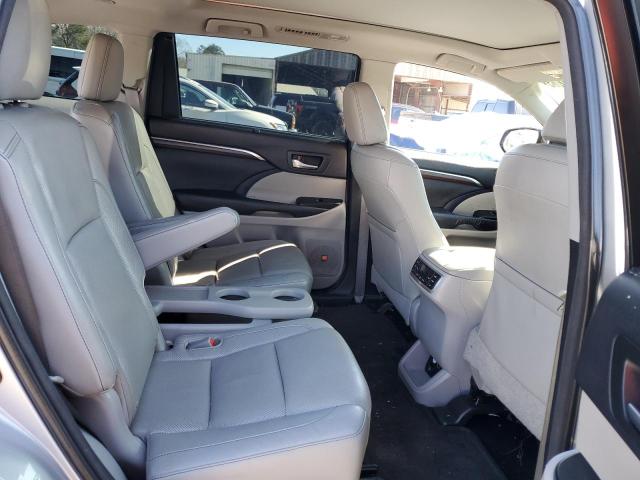 Photo 11 from auction – 2014 TOYOTA HIGHLANDER with VIN 5TDYKRFH1ES007574