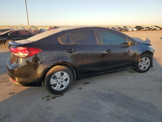 Photo 3 from auction – 2017 KIA FORTE LX with VIN 3KPFK4A7XHE065707