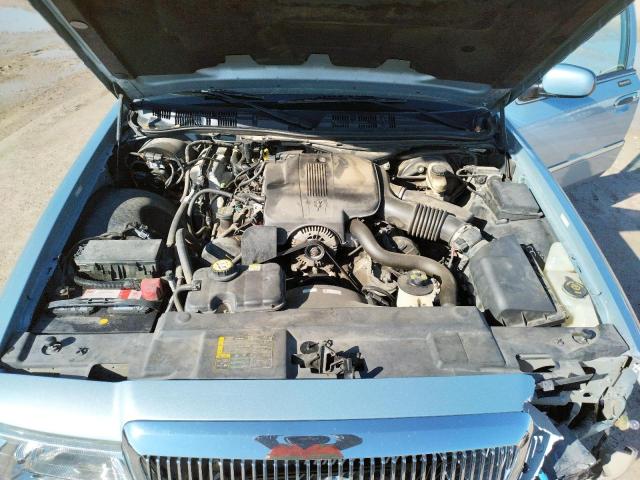 Photo 11 from auction – 2004 MERCURY GRAND MARQ with VIN 2MEFM75W24X692840