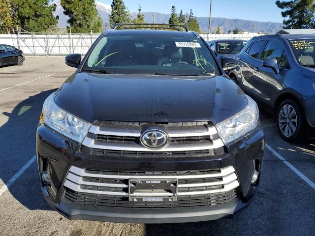 Photo 5 from auction – 2019 TOYOTA HIGHLANDER with VIN 5TDKZRFHXKS343611