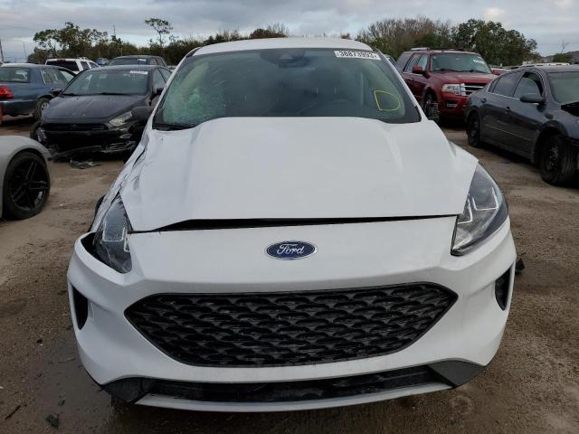 Photo 5 from auction – 2020 FORD ESCAPE S with VIN 1FMCU0F65LUC29490