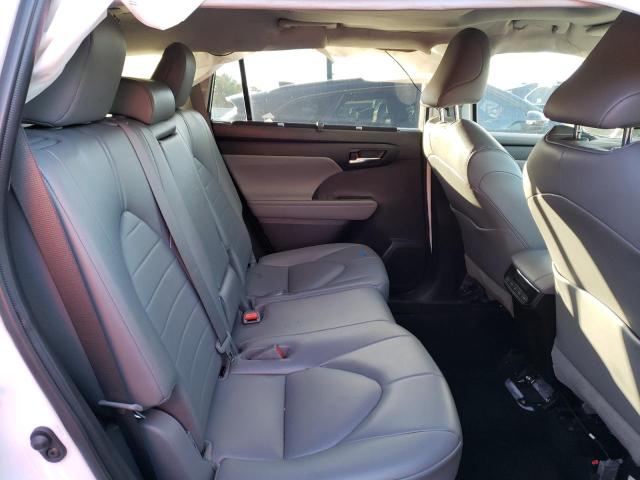 Photo 11 from auction – 2022 TOYOTA HIGHLANDER with VIN 5TDGZRBH6NS572769