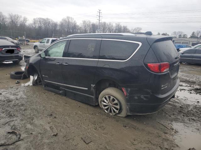 Photo 2 from auction – 2018 CHRYSLER PACIFICA T with VIN 2C4RC1EG7JR143108
