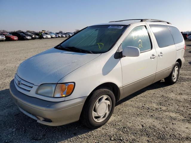 TOYOTA SIENNA LE 2002 with VIN 4T3ZF13C12U502502 - Photo from auction