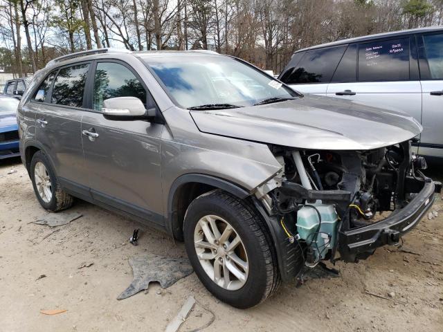 Photo 4 from auction – 2014 KIA SORENTO LX with VIN 5XYKT4A64EG441982