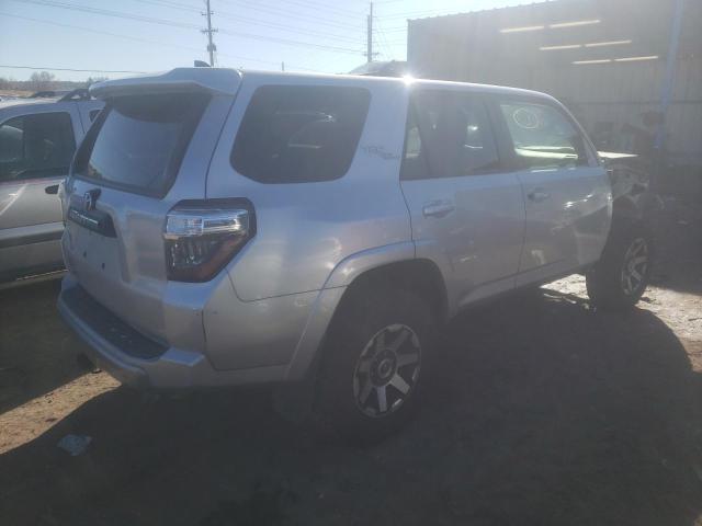 Photo 3 from auction – 2019 TOYOTA 4RUNNER SR with VIN JTEBU5JR2K5671047