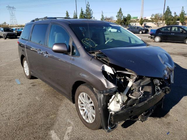 Photo 4 from auction – 2013 TOYOTA SIENNA XLE with VIN 5TDYK3DC3DS383972