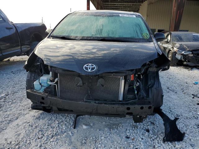 Photo 5 from auction – 2017 TOYOTA SIENNA LE with VIN 5TDKZ3DC1HS834937