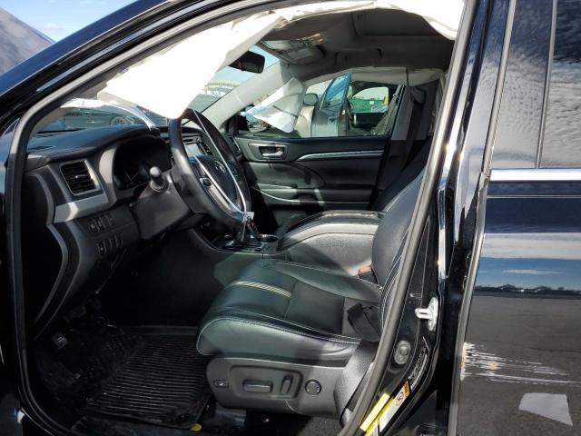 Photo 7 from auction – 2017 TOYOTA HIGHLANDER with VIN 5TDKZRFHXHS213644