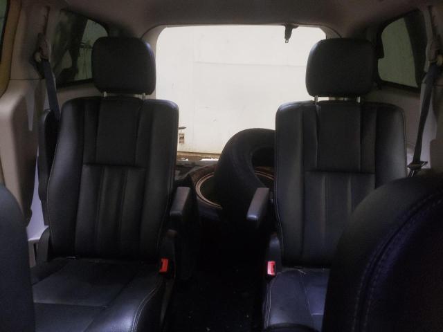 Photo 10 from auction – 2016 CHRYSLER TOWN & COU with VIN 2C4RC1BG4GR199200