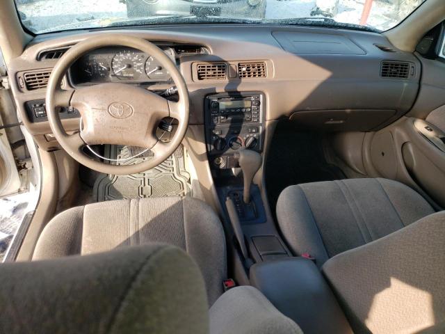 Photo 8 from auction – 2000 TOYOTA CAMRY LE with VIN 4T1BF28K8YU947358