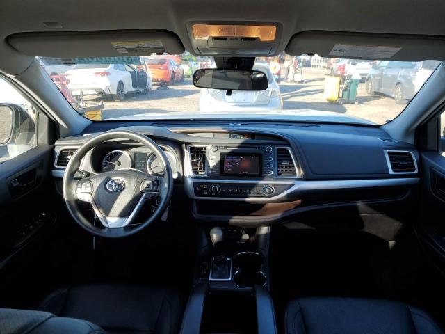 Photo 8 from auction – 2019 TOYOTA HIGHLANDER with VIN 5TDZARFH1KS053893