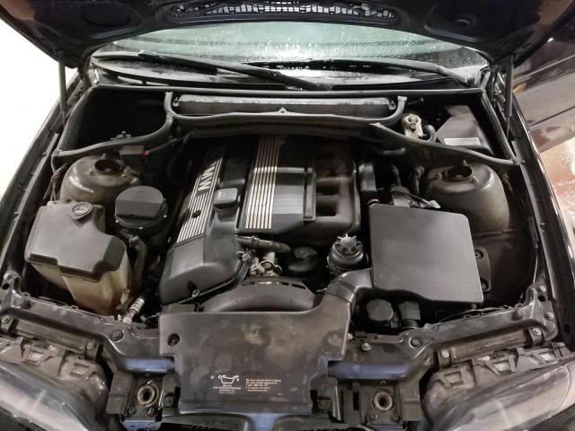 Photo 11 from auction – 2003 BMW 325 I with VIN WBAEV33413KL87672