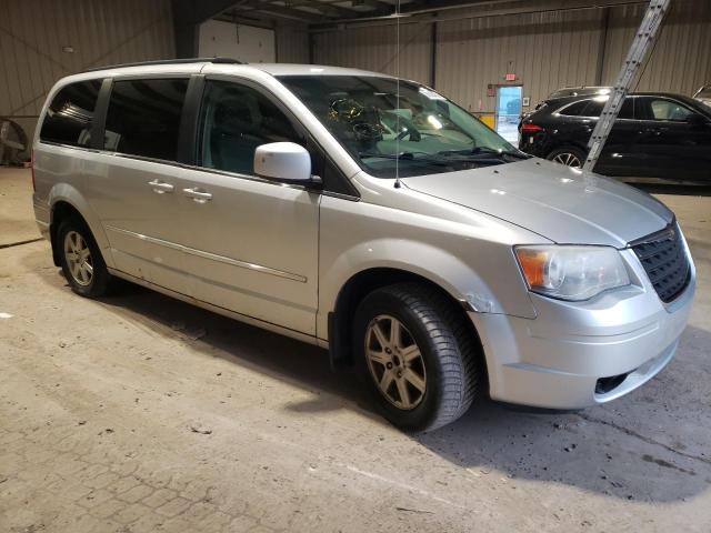 Photo 4 from auction – 2010 CHRYSLER TOWN & COU with VIN 2A4RR5D1XAR308663