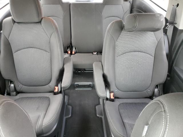 Photo 10 from auction – 2017 CHEVROLET TRAVERSE L with VIN 1GNKRGKD6HJ245275