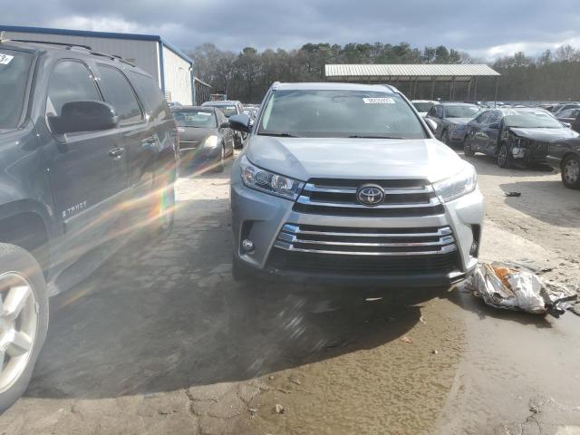 Photo 5 from auction – 2018 TOYOTA HIGHLANDER with VIN 5TDYZRFH7JS258475