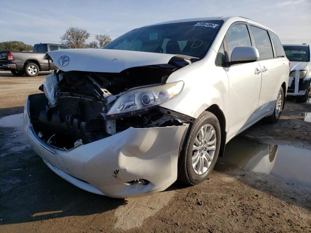 Photo 1 from auction – 2015 TOYOTA SIENNA XLE with VIN 5TDYK3DC5FS627785