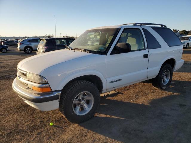 CHEVROLET BLAZER 2000 with VIN 1GNCS18W3YK242035 - Photo from auction