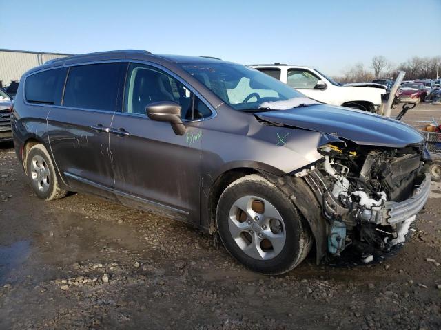Photo 4 from auction – 2017 CHRYSLER PACIFICA T with VIN 2C4RC1EG9HR537042