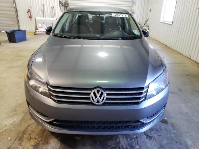 Photo 5 from auction – 2015 VOLKSWAGEN PASSAT S with VIN 1VWAT7A3XFC016255