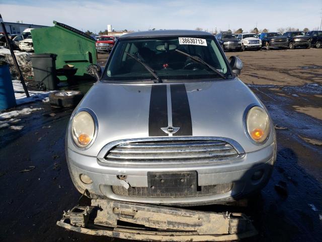 Photo 5 from auction – 2010 MINI COOPER with VIN WMWMF3C52ATZ62452