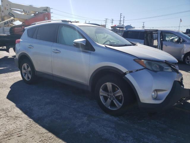 Photo 4 from auction – 2015 TOYOTA RAV4 XLE with VIN 2T3WFREV6FW179005