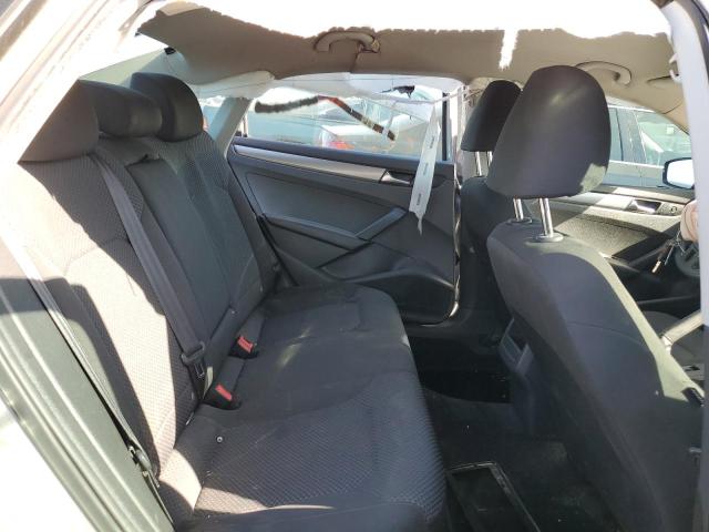 Photo 10 from auction – 2014 VOLKSWAGEN PASSAT S with VIN 1VWAP7A31EC024229