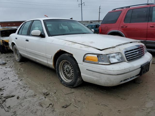 Photo 4 from auction – 2000 FORD CROWN VICT with VIN 2FAFP74W1YX128392