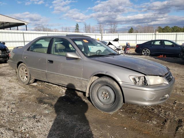 Photo 4 from auction – 2000 TOYOTA CAMRY LE with VIN 4T1BF28K1YU103372