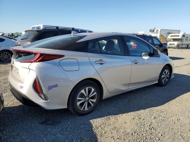 Photo 3 from auction – 2018 TOYOTA PRIUS PRIM with VIN JTDKARFP1J3102356
