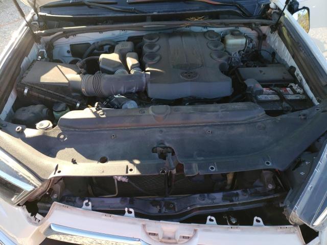 Photo 11 from auction – 2018 TOYOTA 4RUNNER SR with VIN JTEBU5JRXJ5554184