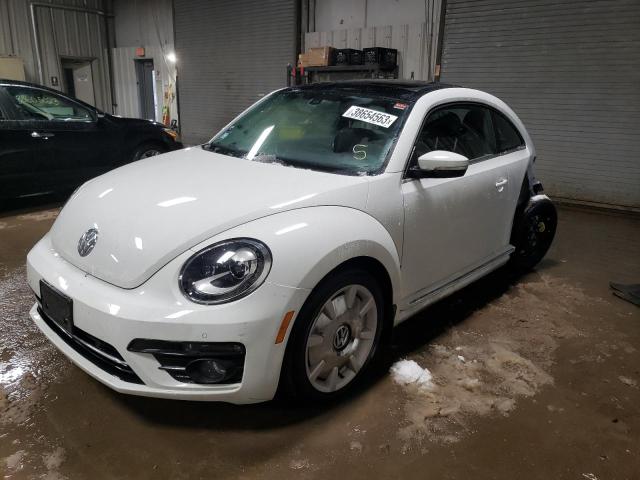 VOLKSWAGEN BEETLE SE 2018 with VIN 3VWJD7AT3JM726084 - Photo from auction