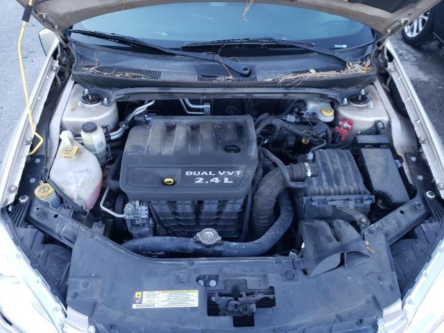 Photo 11 from auction – 2013 CHRYSLER 200 LX with VIN 1C3CCBAB9DN641063
