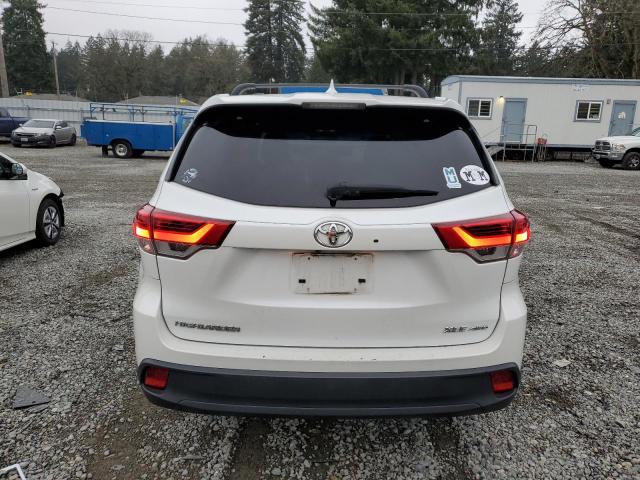 Photo 6 from auction – 2017 TOYOTA HIGHLANDER with VIN 5TDJZRFH2HS412103