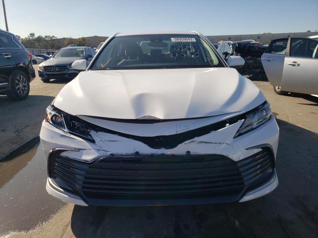 Photo 5 from auction – 2022 TOYOTA CAMRY LE with VIN 4T1C11AK2NU716006