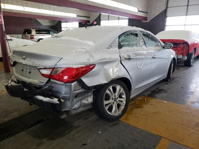 Фото 3 с аукциона – 2012 HYUNDAI SONATA SE с VIN 5NPEC4ACXCH313674