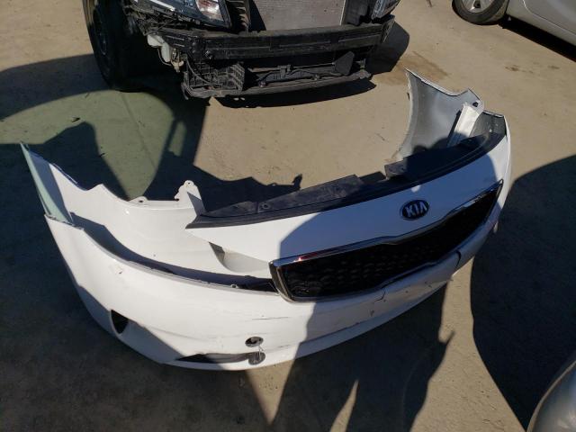 Photo 12 from auction – 2017 KIA FORTE LX with VIN 3KPFK4A75HE091244