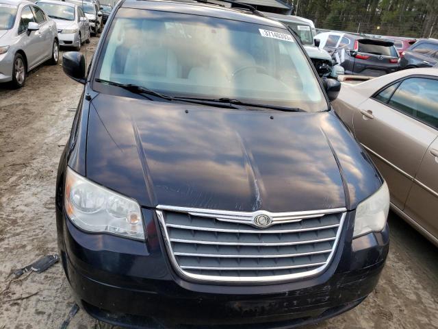 Photo 5 from auction – 2010 CHRYSLER TOWN & COU with VIN 2A4RR5D13AR148383