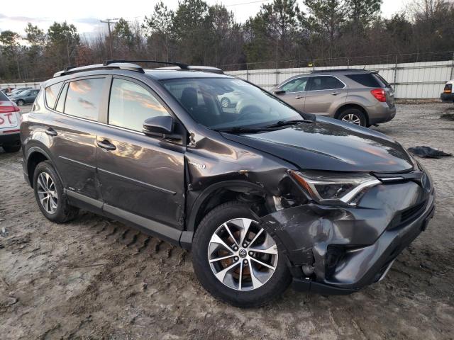 Photo 4 from auction – 2017 TOYOTA RAV4 with VIN JTMRJREV1HD124876