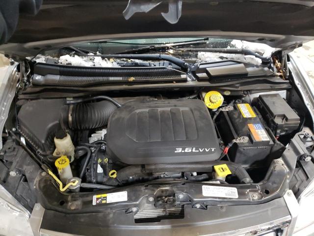 Photo 12 from auction – 2016 CHRYSLER TOWN & COU with VIN 2C4RC1BG9GR187544
