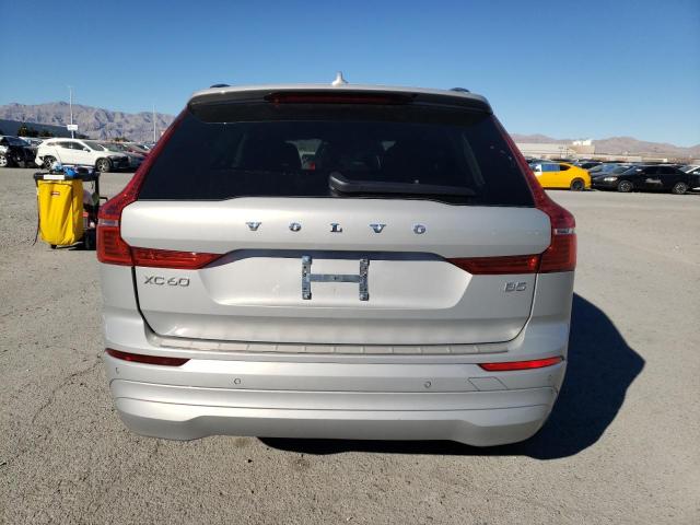 Photo 6 from auction – 2022 VOLVO XC60 B5 MO with VIN YV4L12DK2N1003272