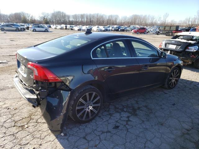 Photo 3 from auction – 2015 VOLVO S60 PLATIN with VIN YV140MFM9F1340151