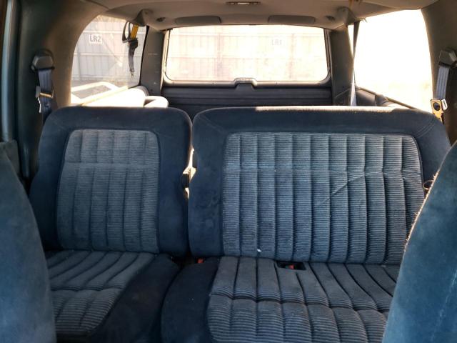 Photo 10 from auction – 1992 GMC SUBURBAN K with VIN 1GKFK16K0NJ729656